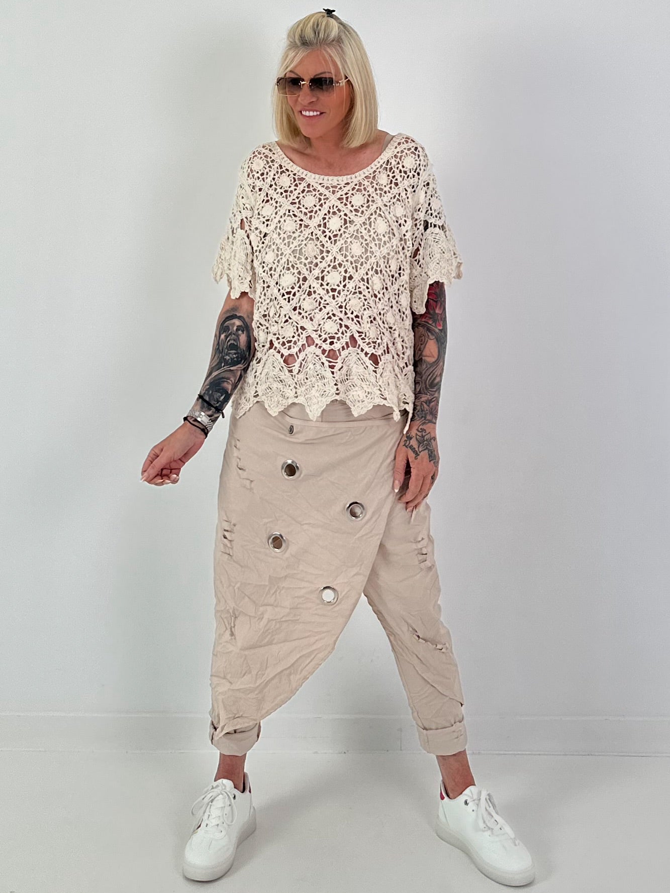 Crochet T-shirt with pattern - beige