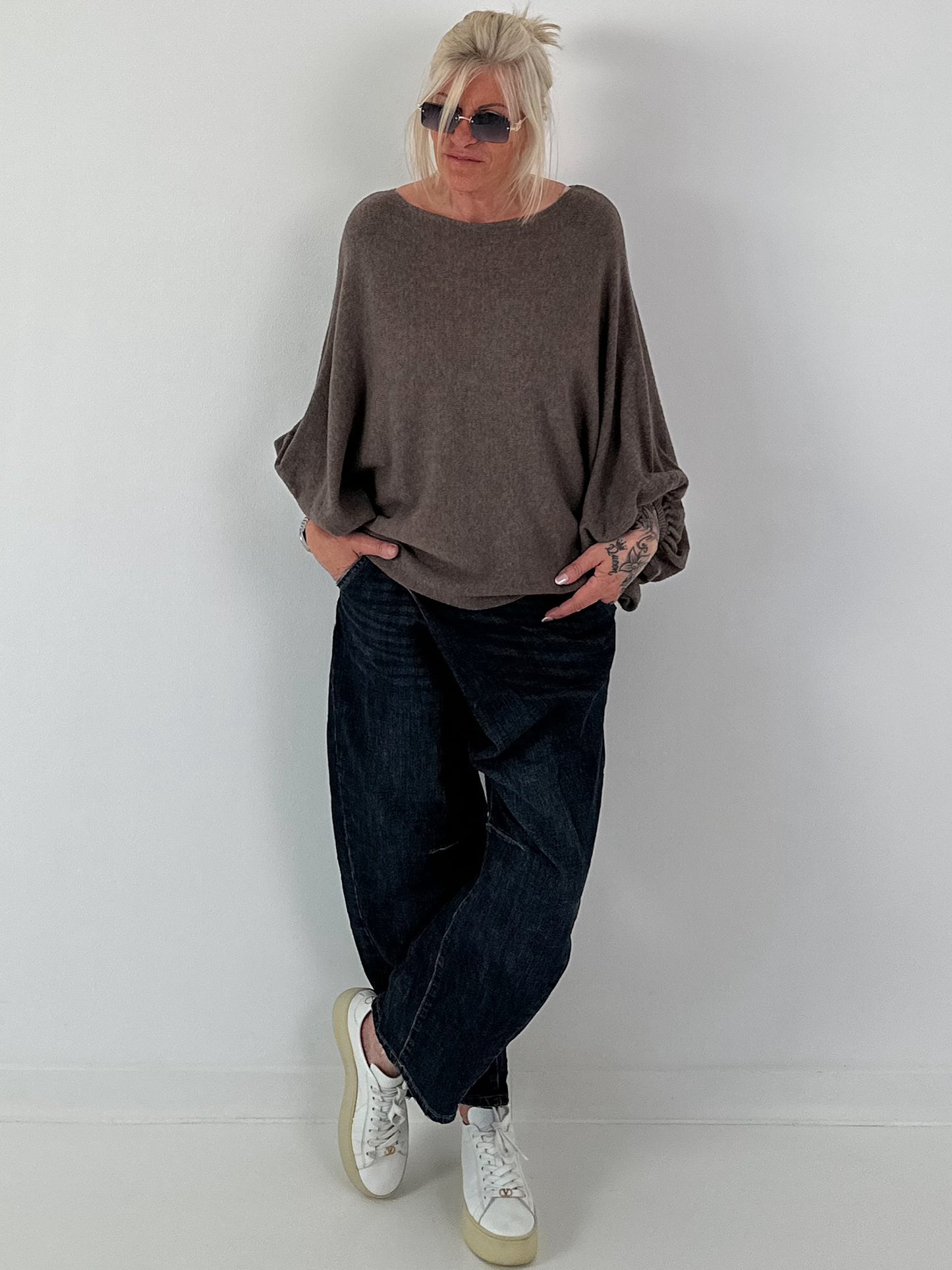 Oversized Pullover mit raffinierten Details - mokka