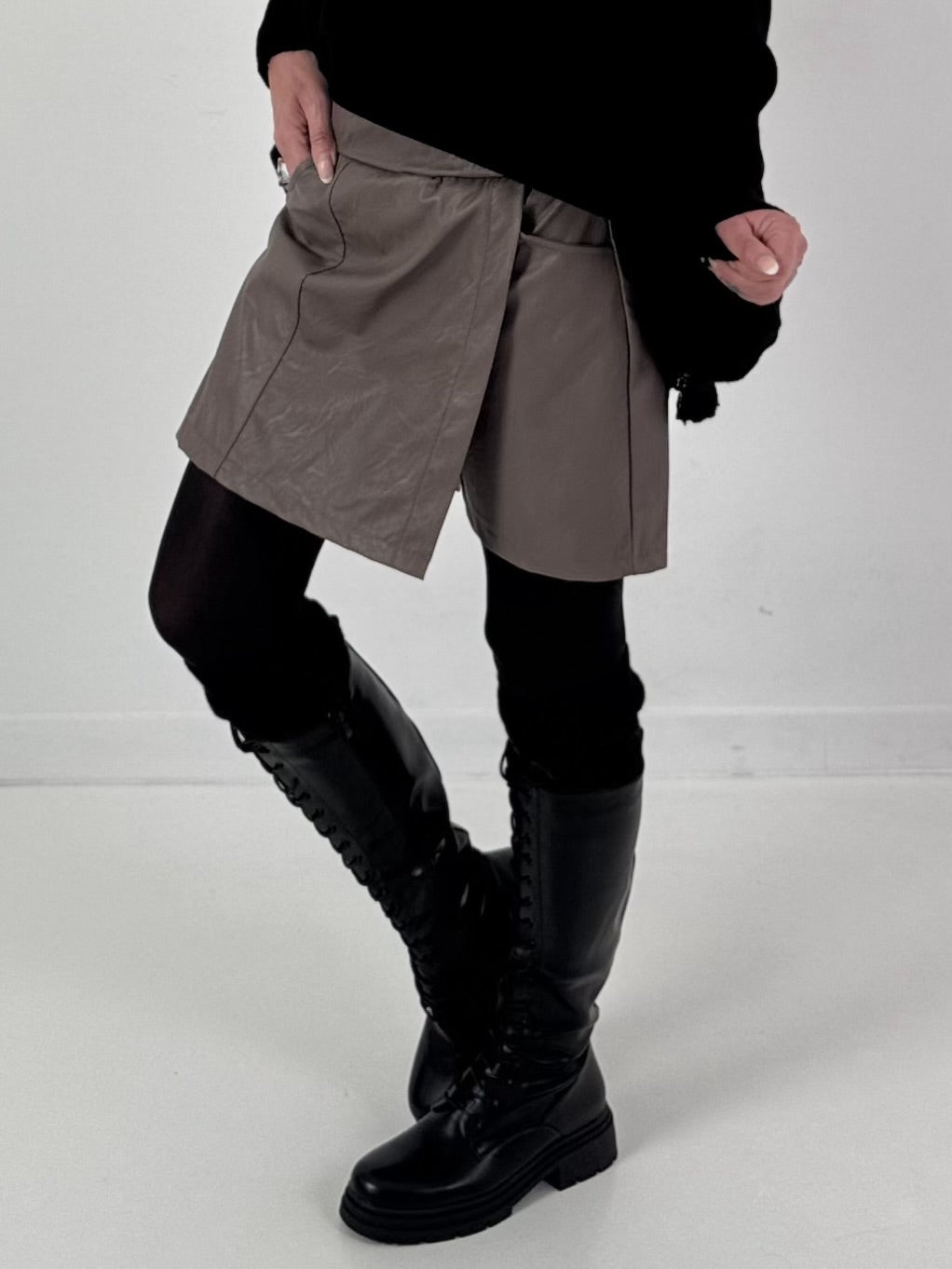 Skirt shorts in leather look model "Smooth Edge" - taupe