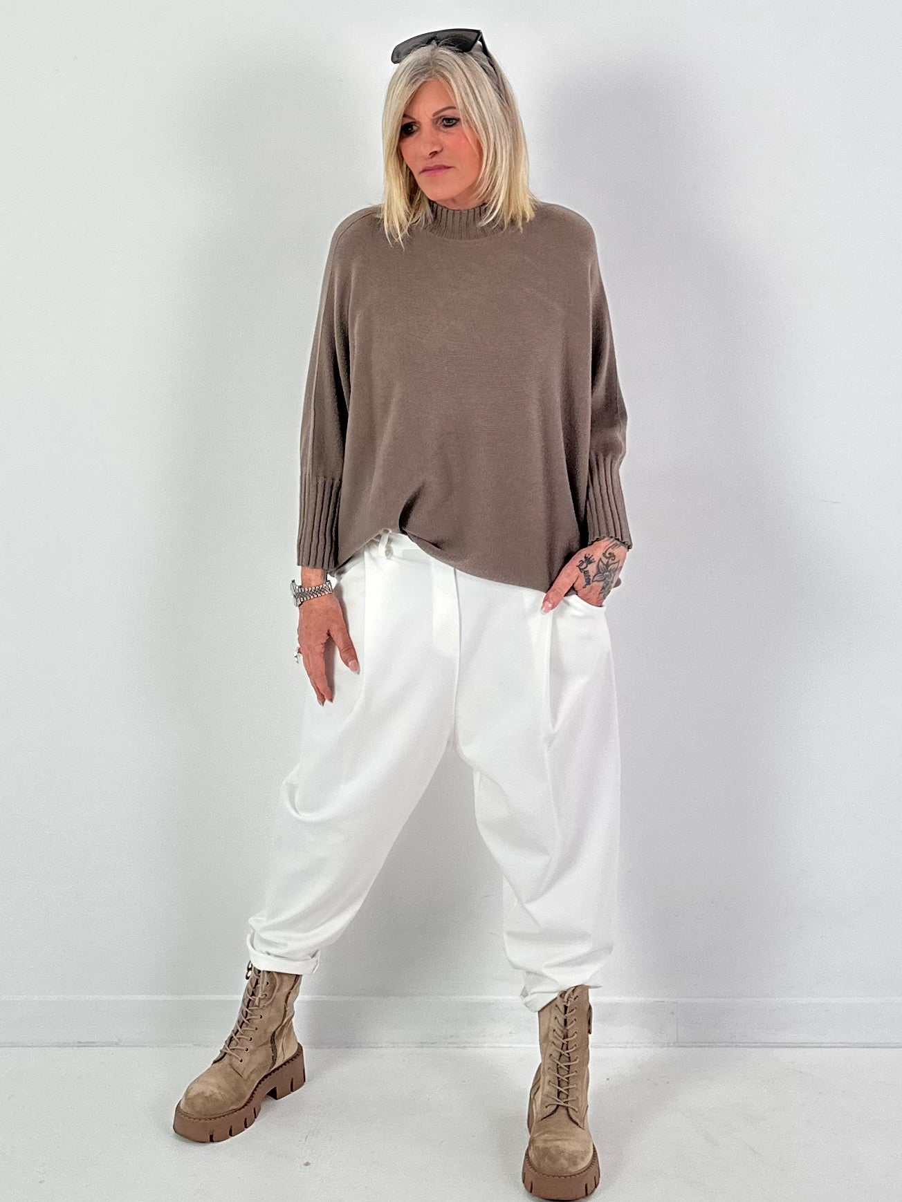 Baggy broek model "Effortless Ease" - wit