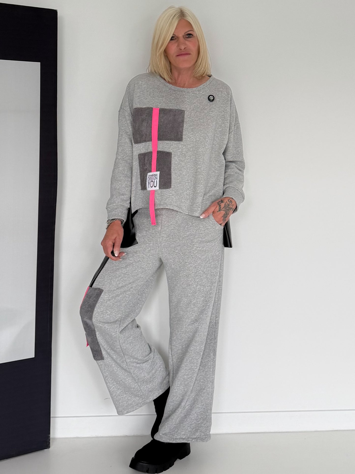Casual two-piece set with faux leather and corduroy details - light grey