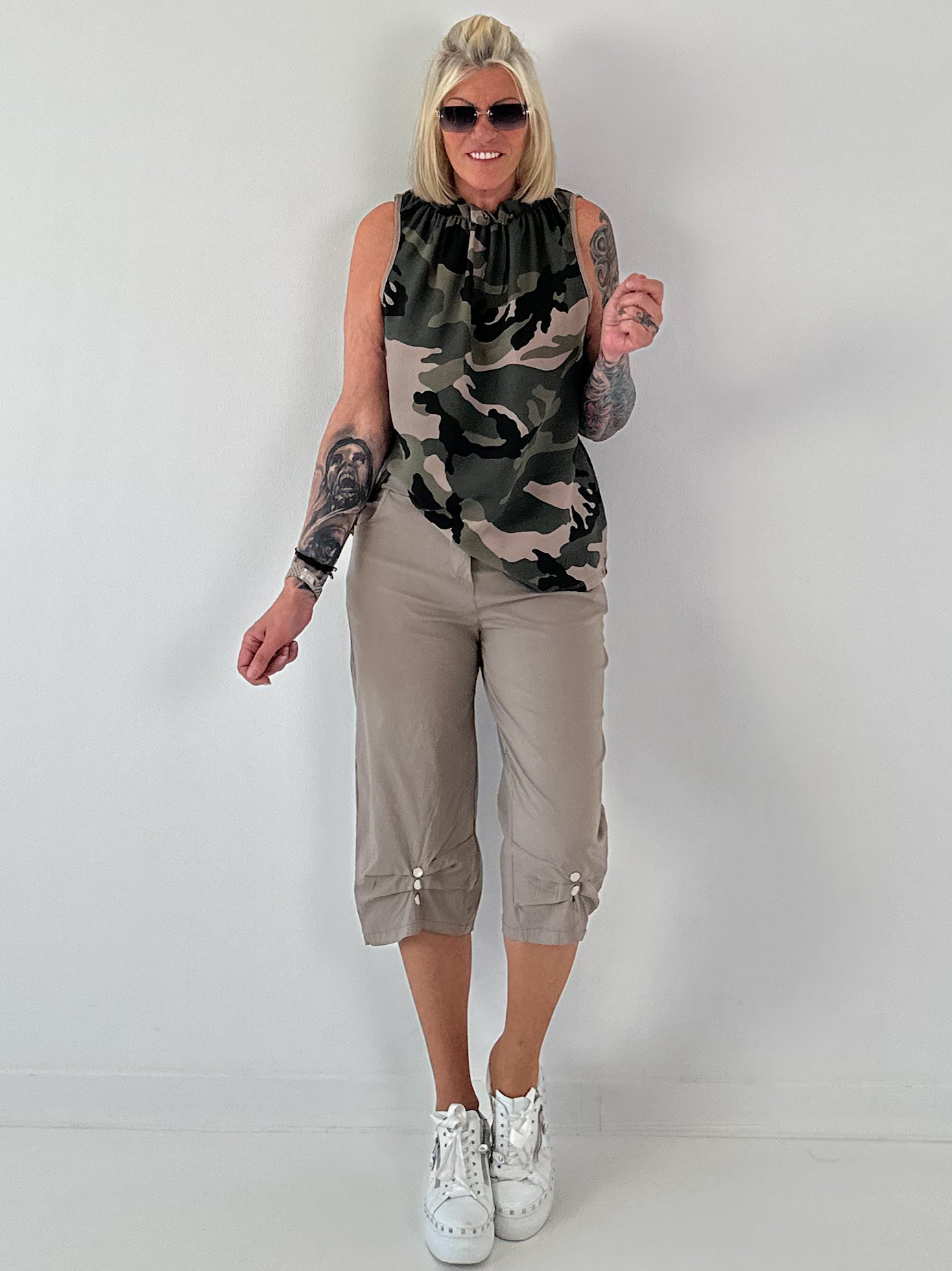 Striped top with ruffled collar - taupe-dark brown