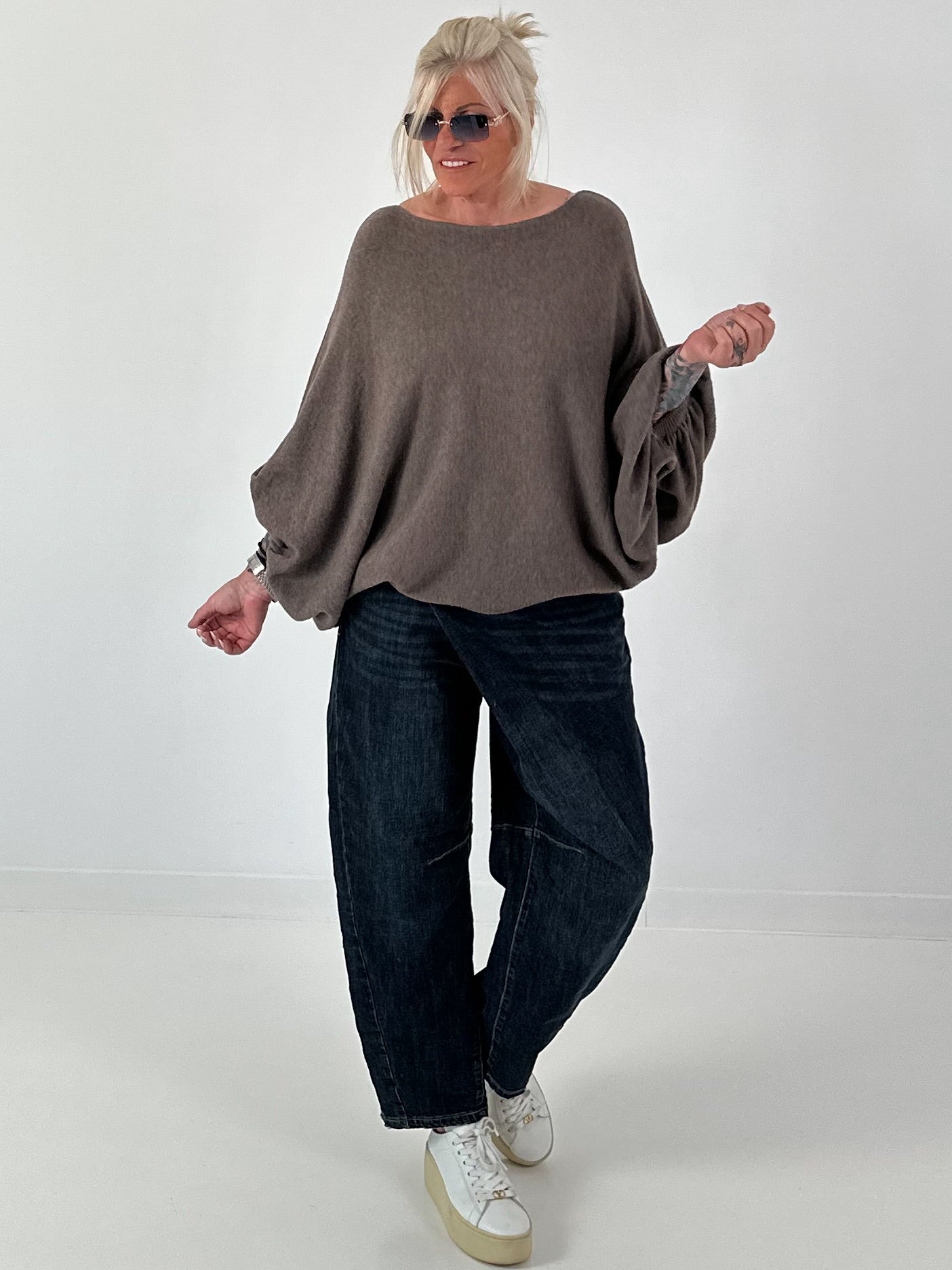 Oversized Pullover mit raffinierten Details - mokka