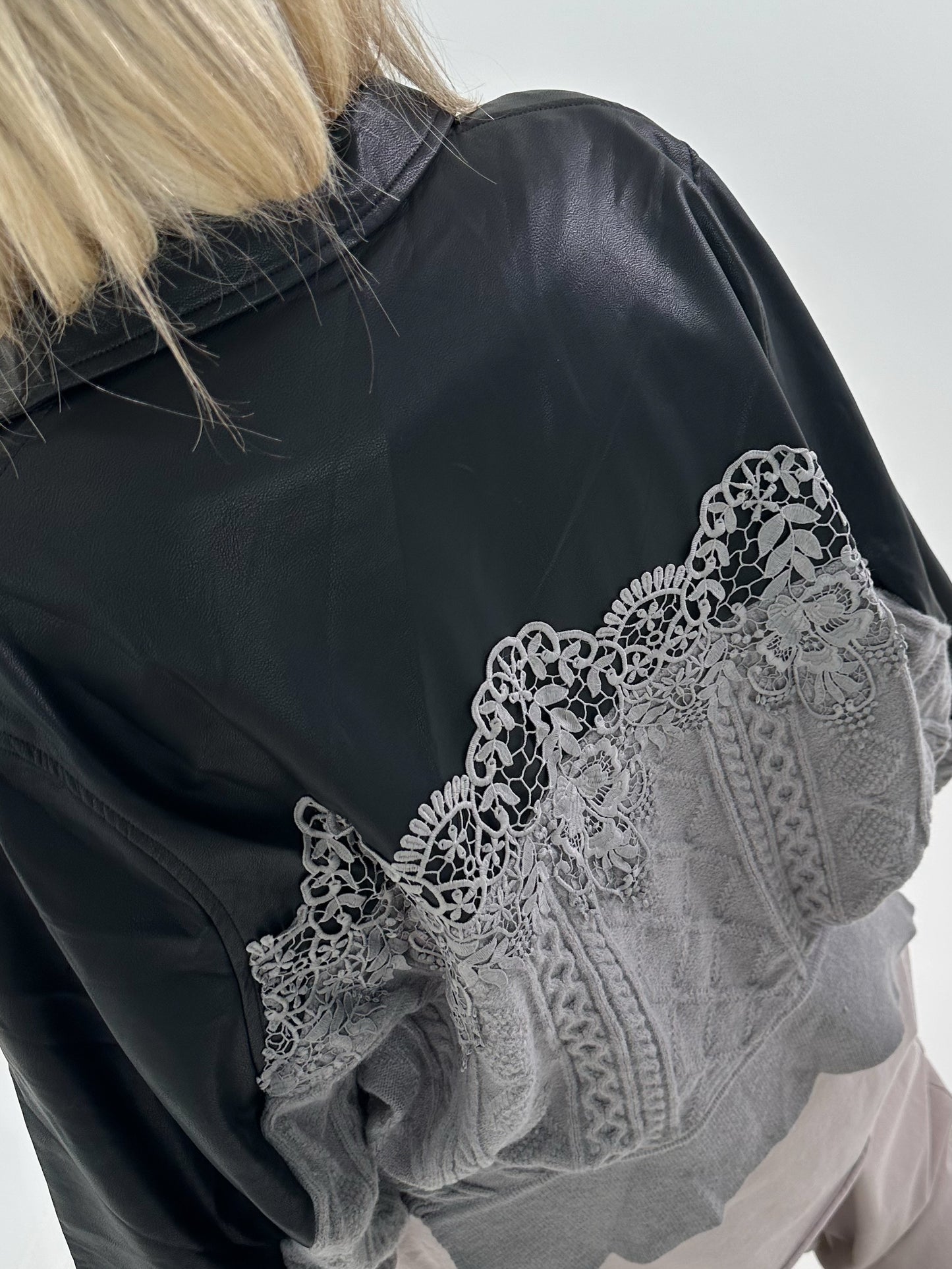 1 Jacke 2 Looks - schwarz-grau