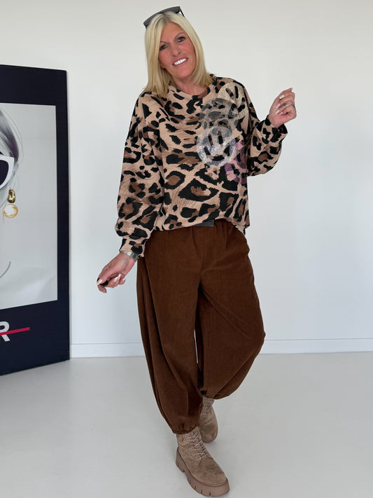 Sweater im Allover-Leo-Print mit Strass- und Glitzer Smileys - beige-mehrfarbig