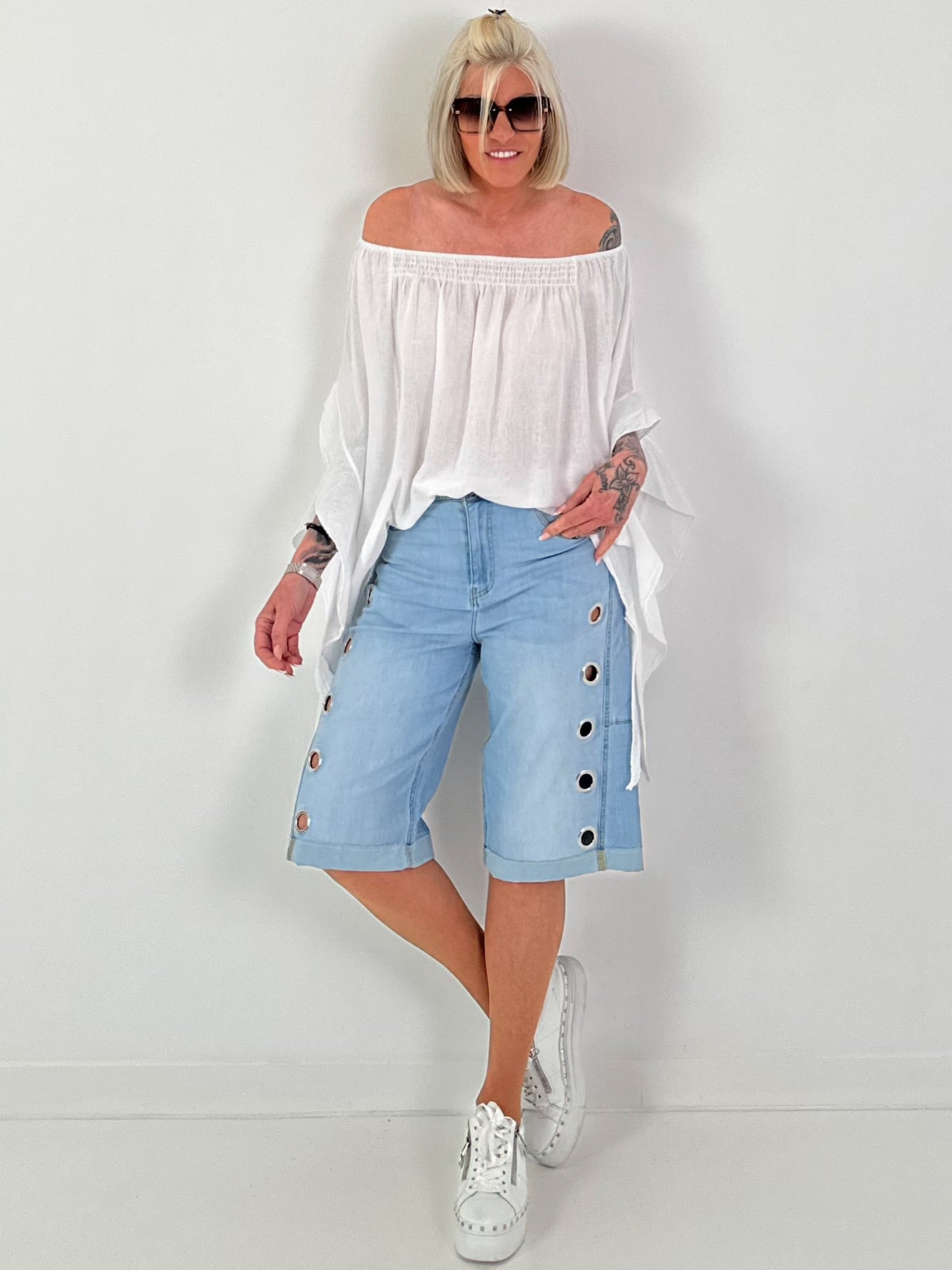 Tunic with side ruffles - white