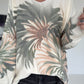 Pullover mit V-Ausschnitt und Botanical-Print - creme-oliv