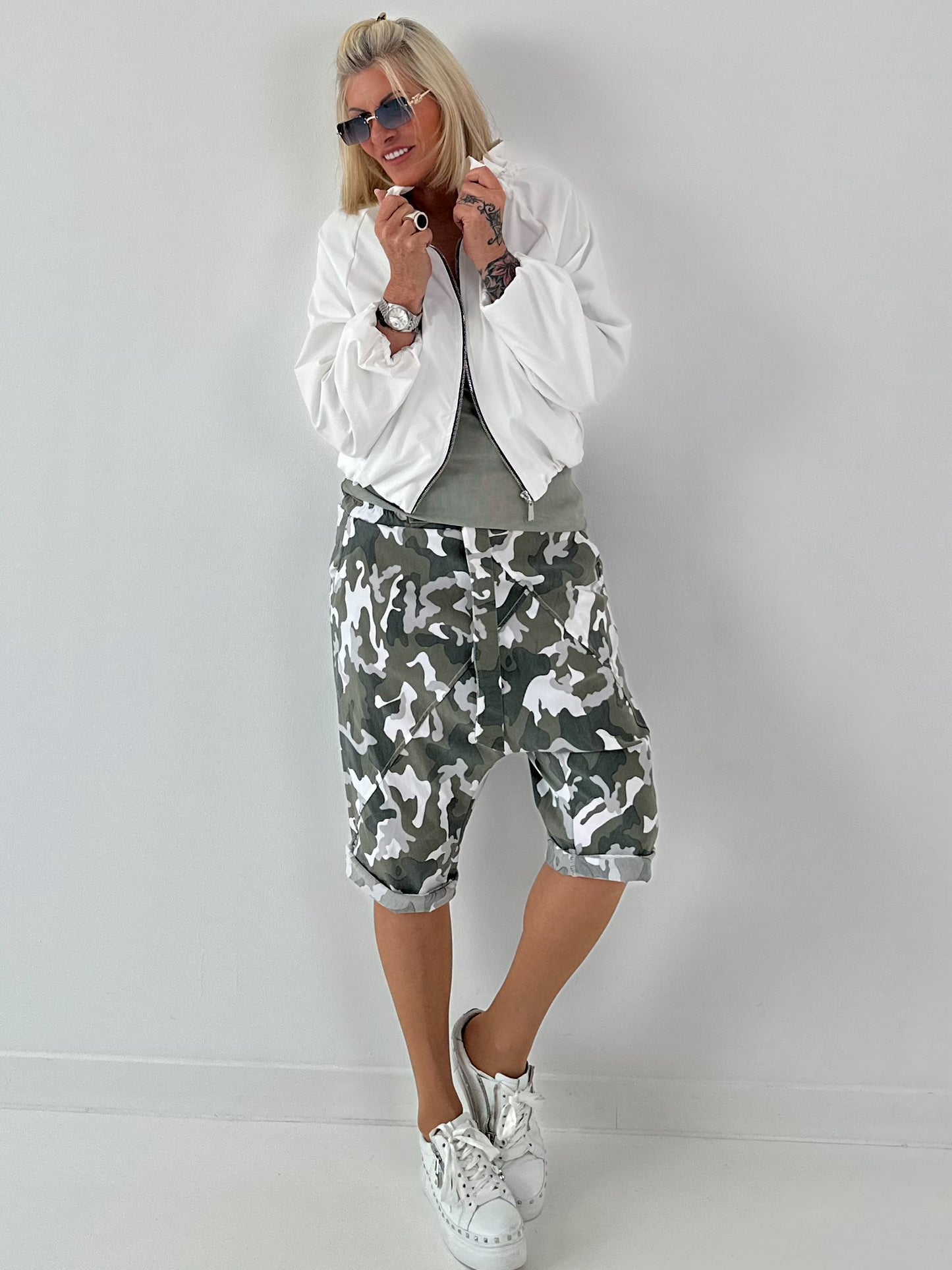 Ballon Jacke mit raffiniertem Kragen - weiss
