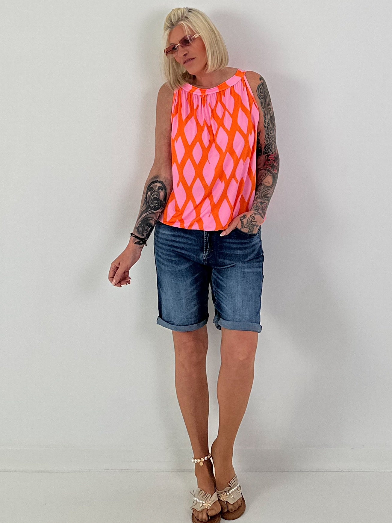 Jeans-Short mit umgeschlagenem Saum - dunkelblau