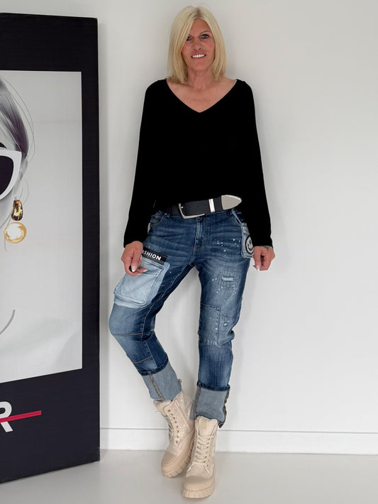 Basic Shirt mit V-Ausschnitt - schwarz