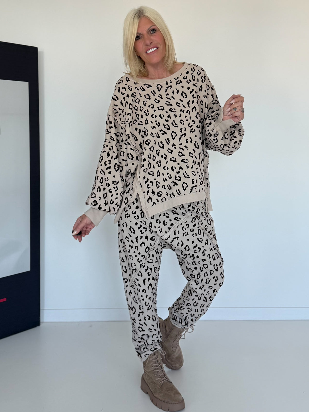 Zweiteiler mit Allover-Leo-Print - beige-mokka