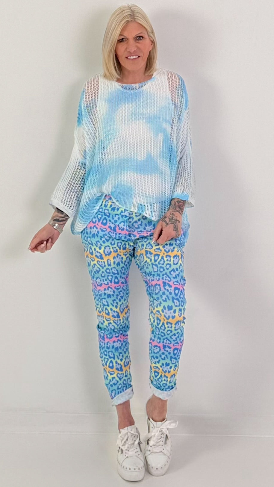 Batik Häkelpullover - hellblau