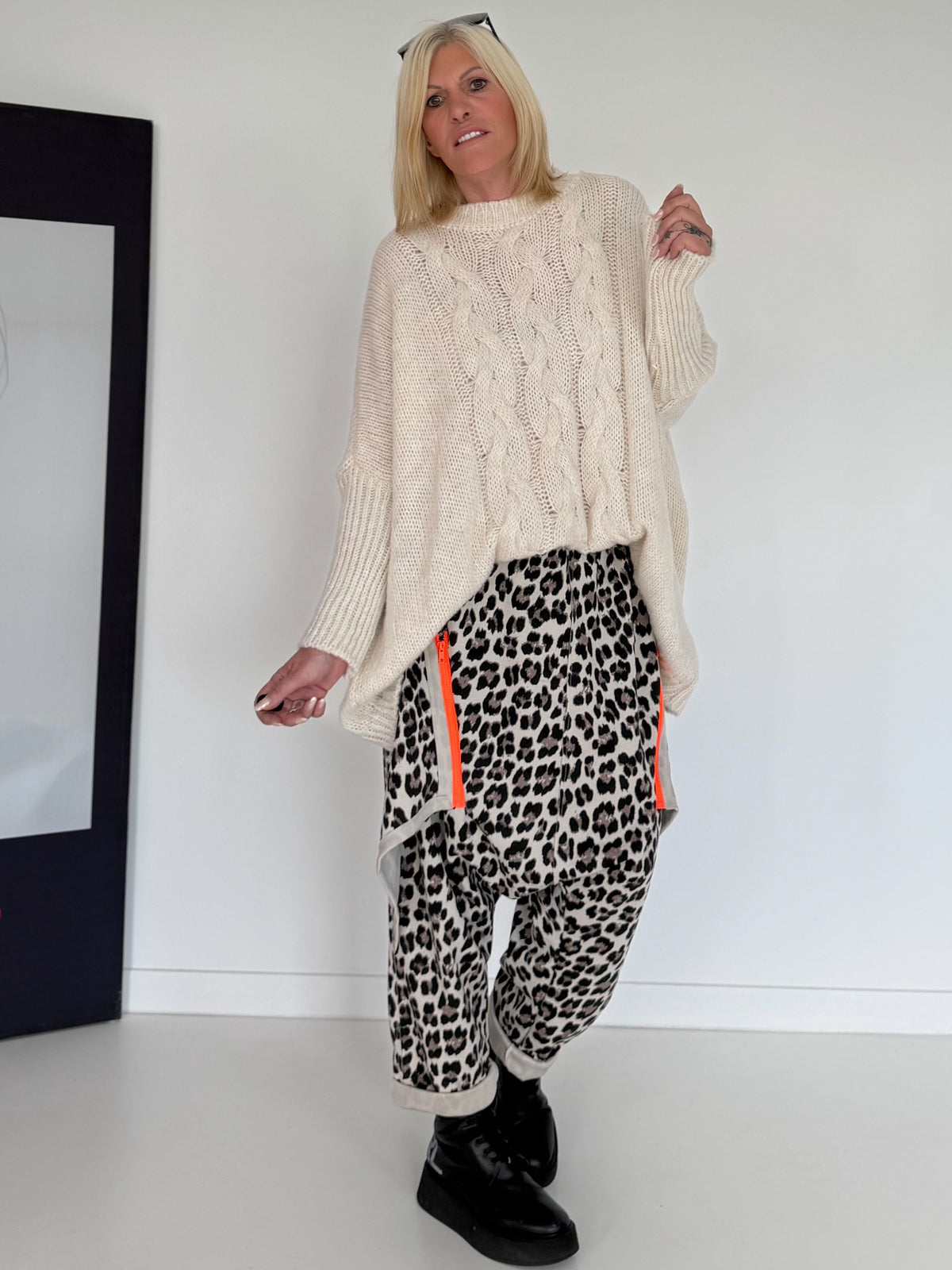 Haremhose im Leo-Print - beige-mehrfarbig