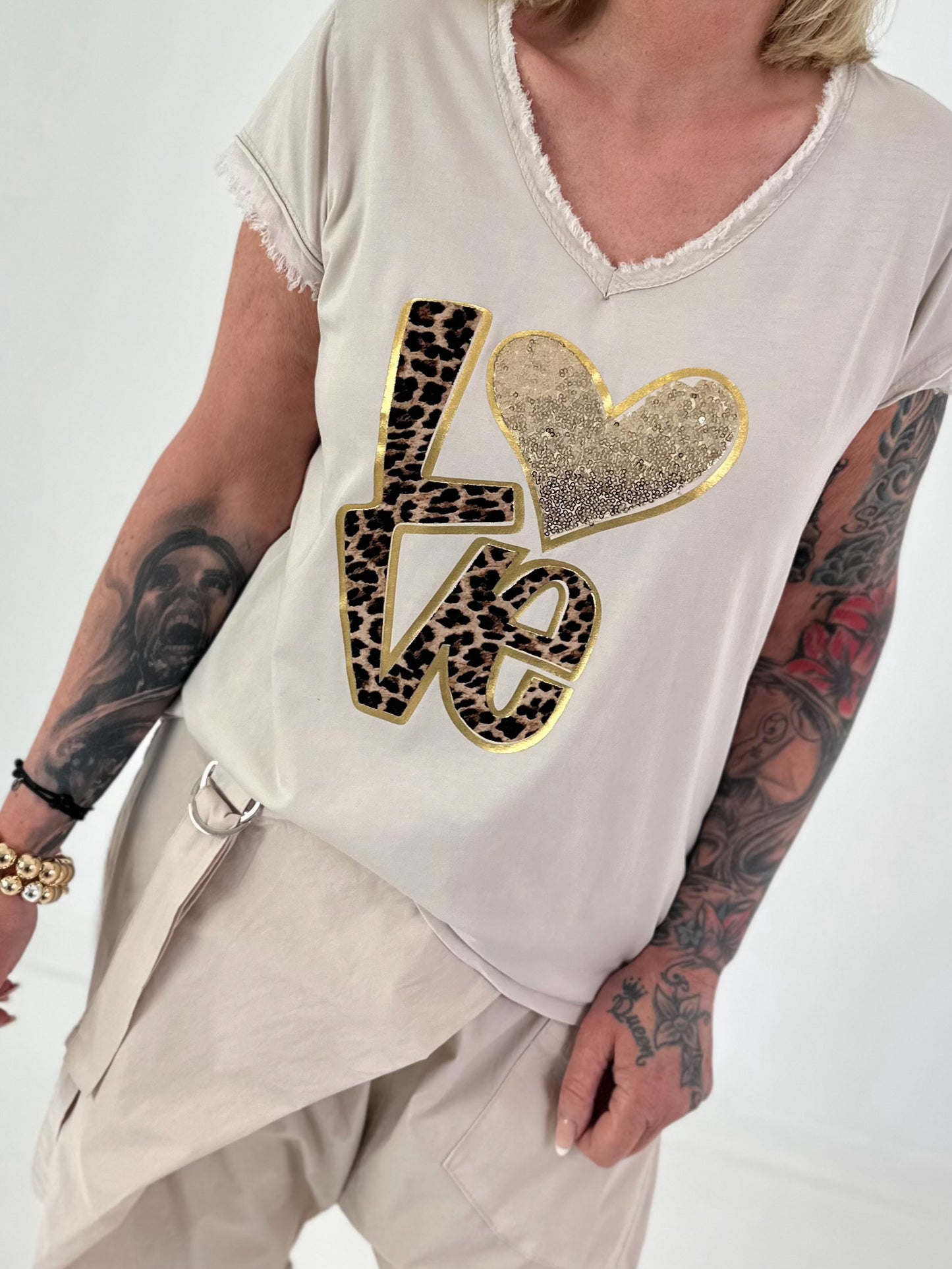 Love T-shirt with leopard and sequin details - beige