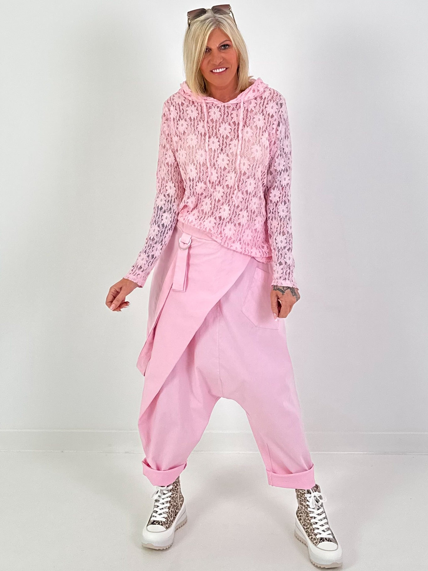 Leichter Hoodie aus Spitze - rosa