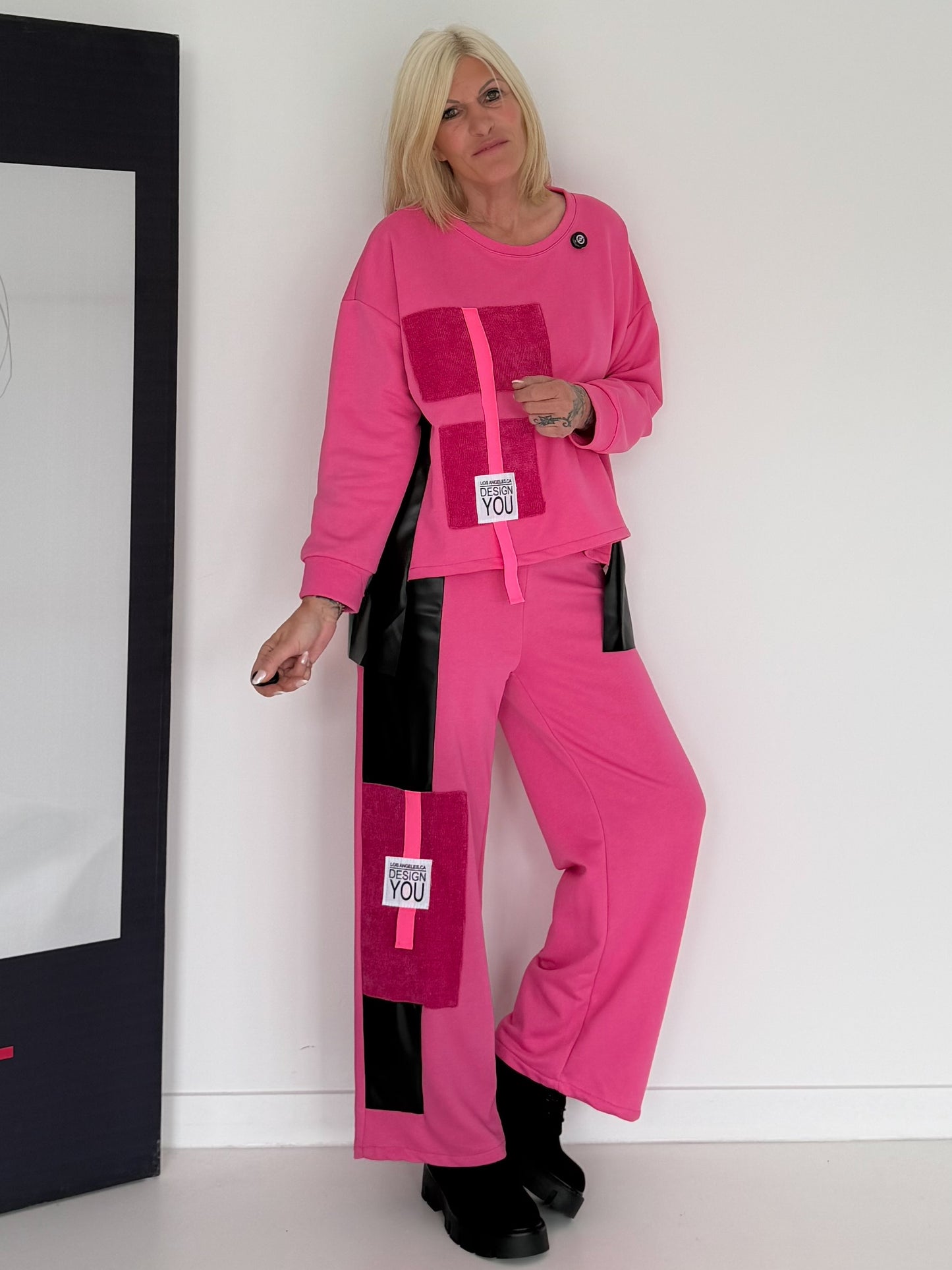 Stylischer Zweiteiler mit Lederoptik- und Kord-Details - pink