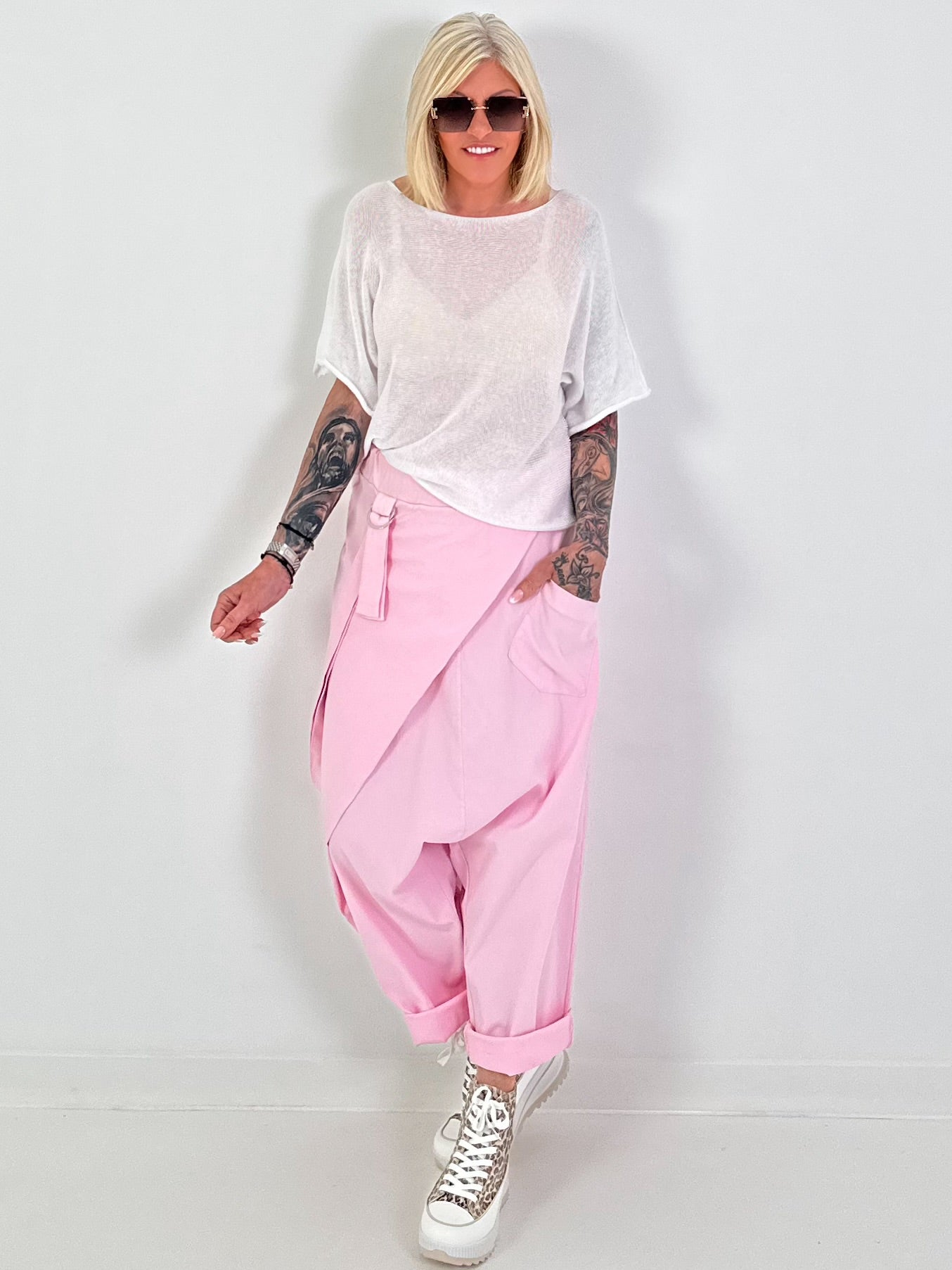 Baggy Hose mit Überwurf - rosa