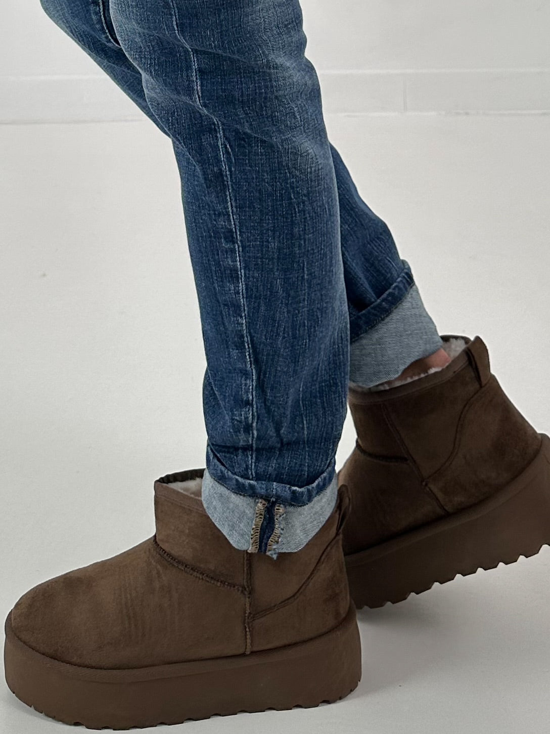 Cosy Low Boot model "Cloudie" - chocolate