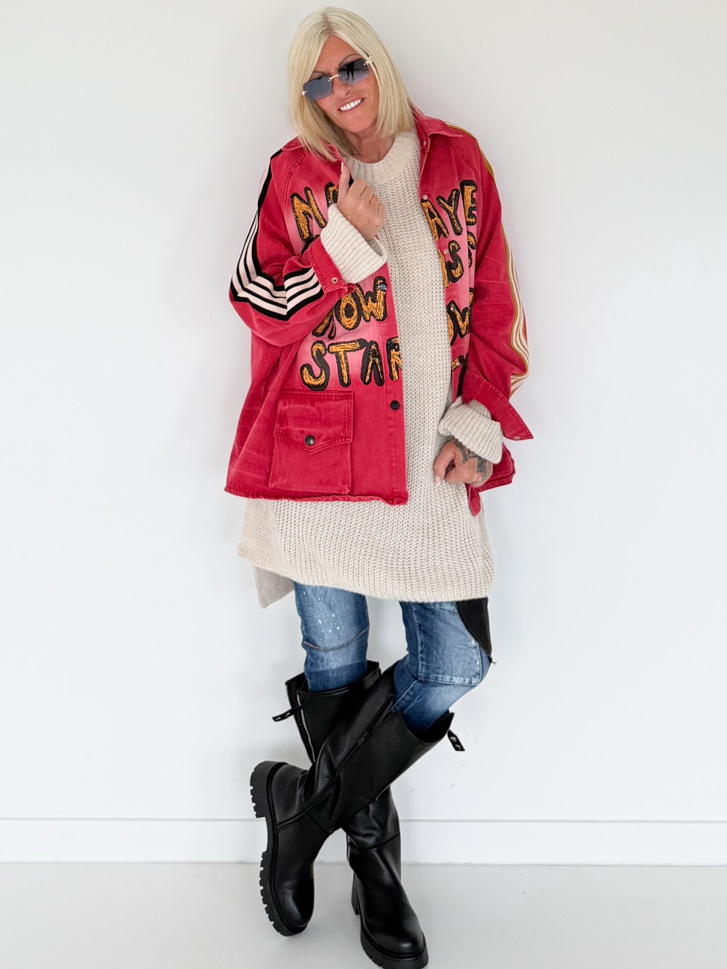 Oversized Jeansjacke mit Pailletten - used-red (lieferbar ab ca. 01.09.26)