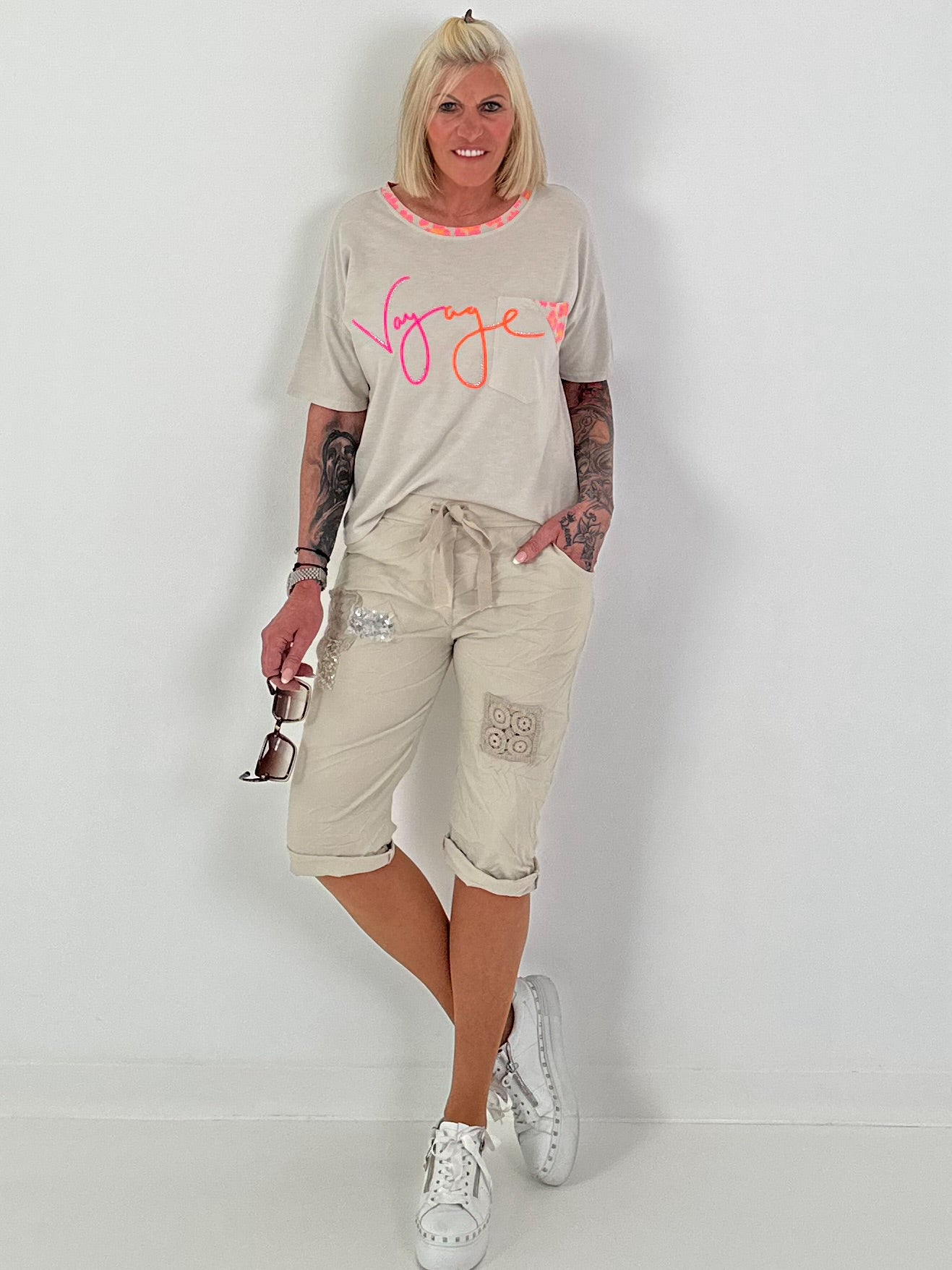 T-Shirt mit Leo-Details - beige