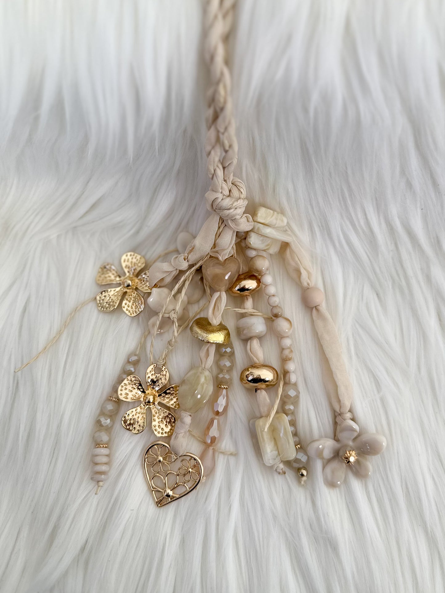 Braided chain with stone pendant - beige-multicolored