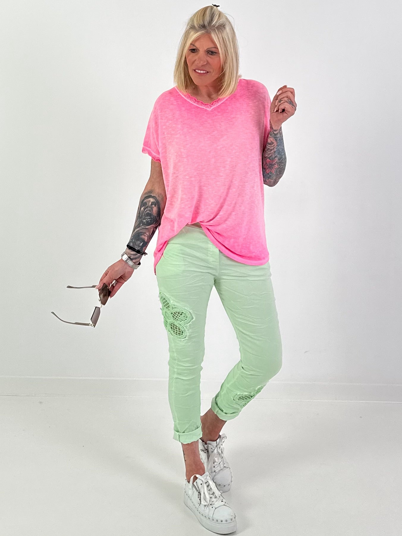 T-shirt with back tie - neon pink