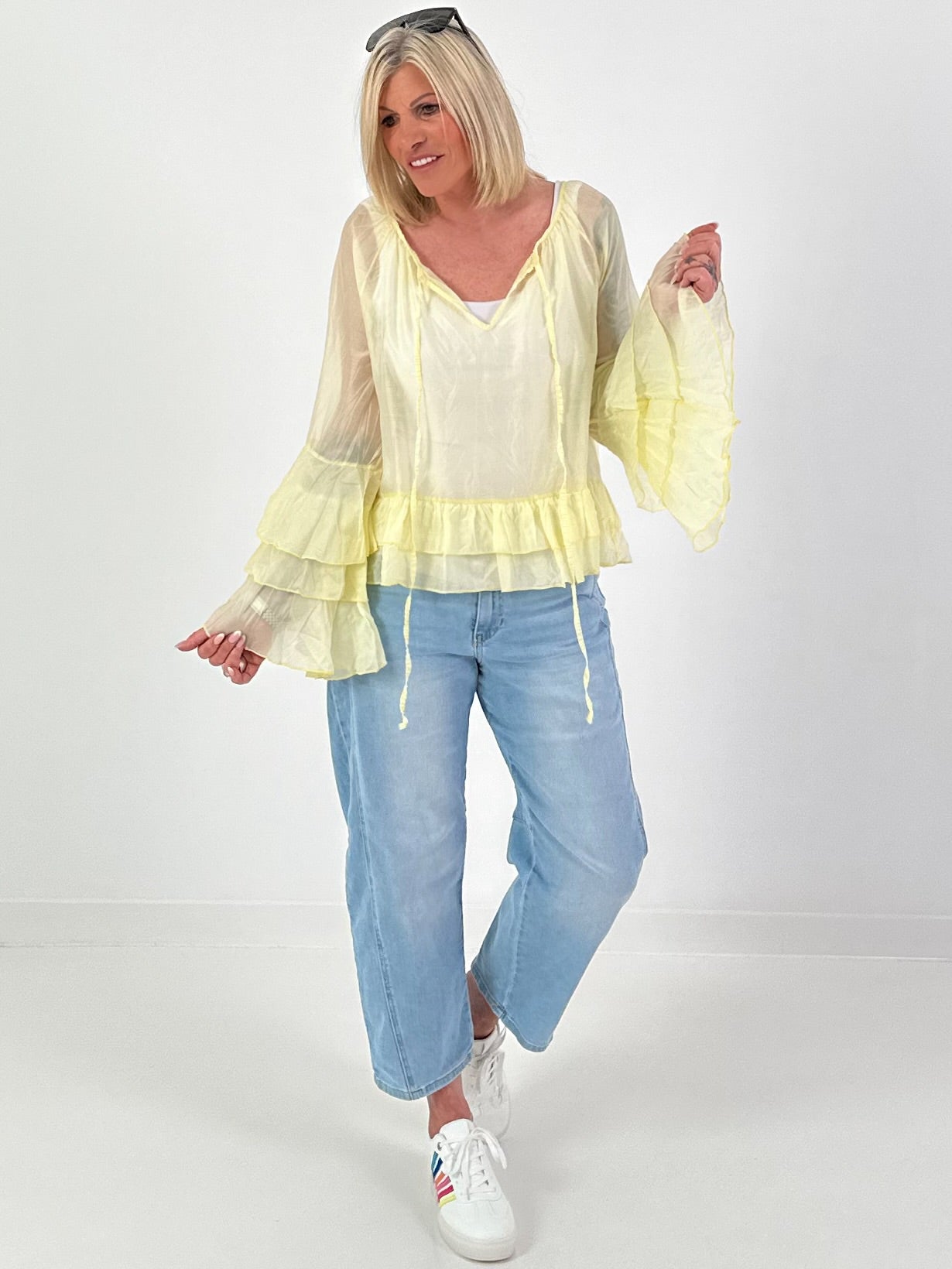 Light tunic with ruffles - yellow