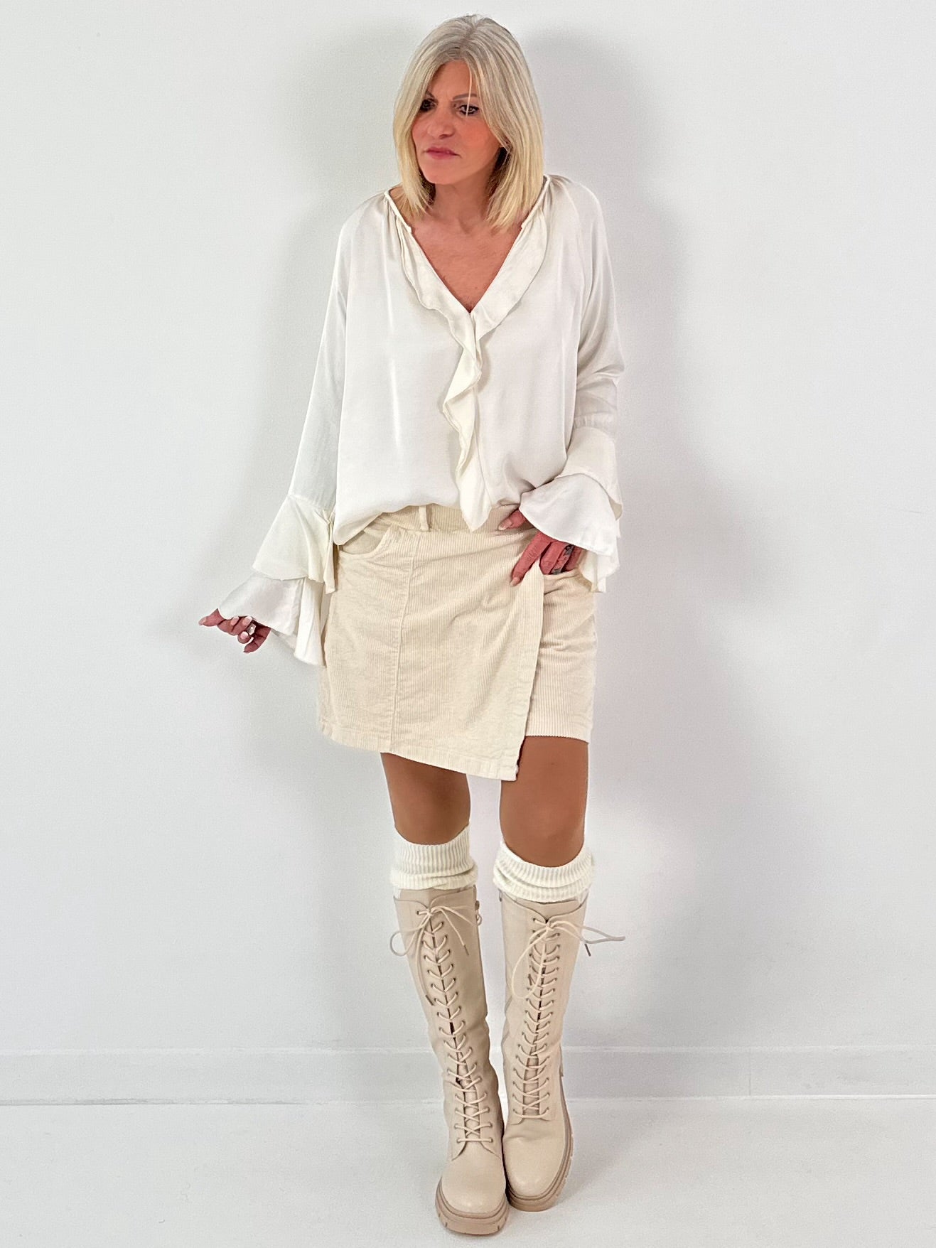 Blouse met volants model "Lush Light" - beige