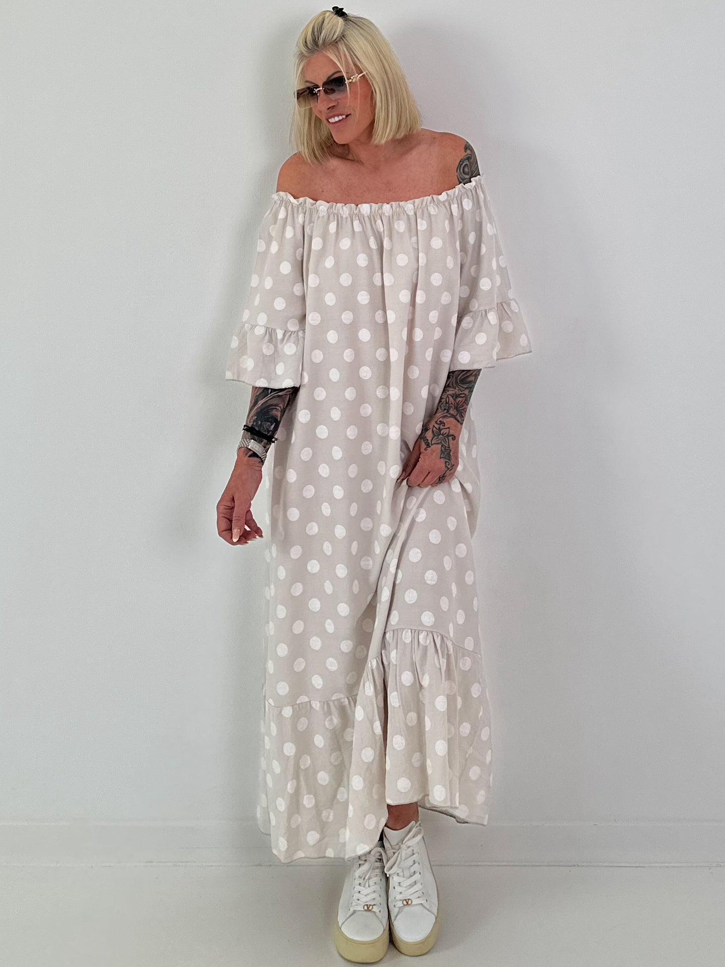 Carmen Sommerkleid mit Tupfen - beige