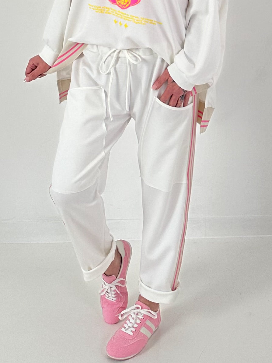 Hose mit großen aufgesetzten Taschen - weiss