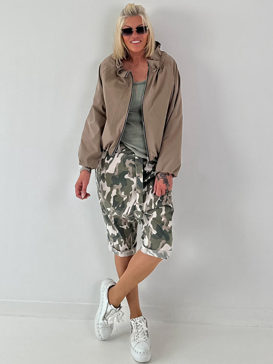 Ballon Jacke mit raffiniertem Kragen - taupe