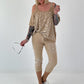 Shirt mit Cold Shoulder und Leo Strass - camel