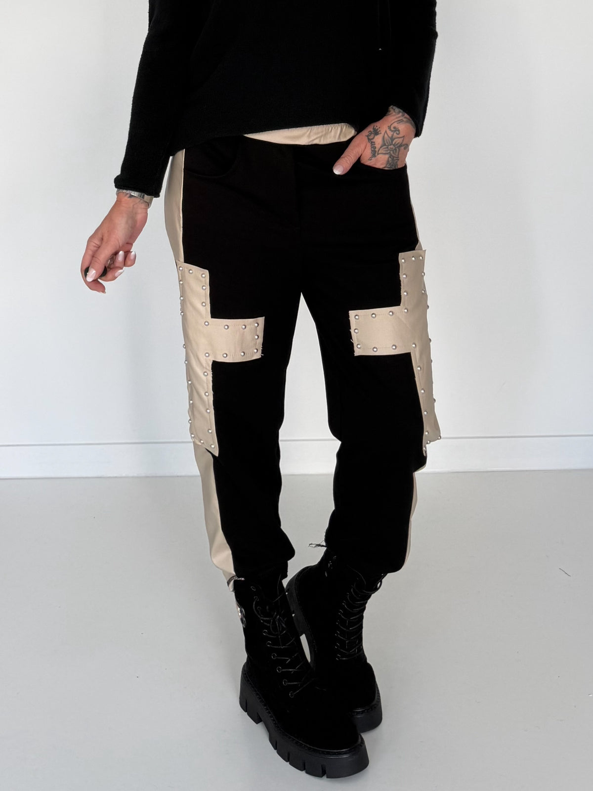 Sweathose im Materialmix - schwarz-beige