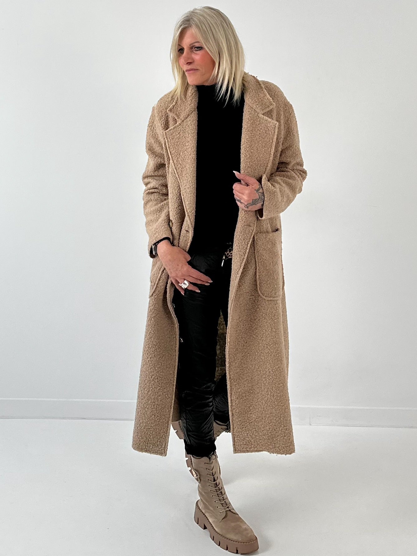 Boucléjas model “Wake up” - taupe-beige