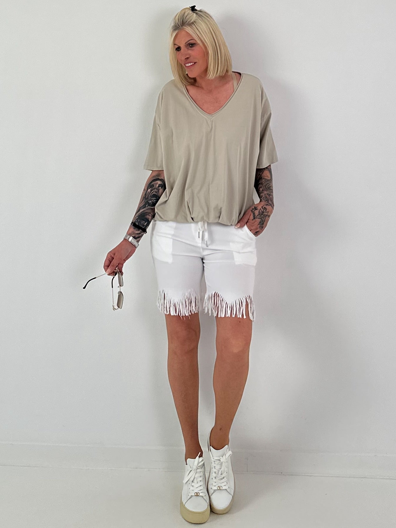 T-Shirt  mit gerafftem Saum - beige