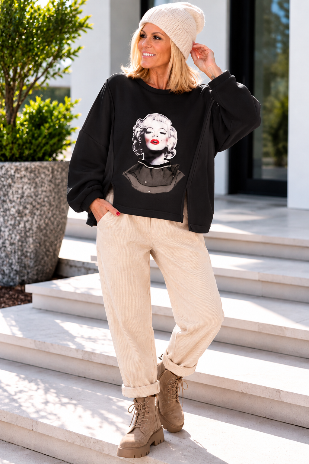 Oversized Sweater Iconic Woman - schwarz