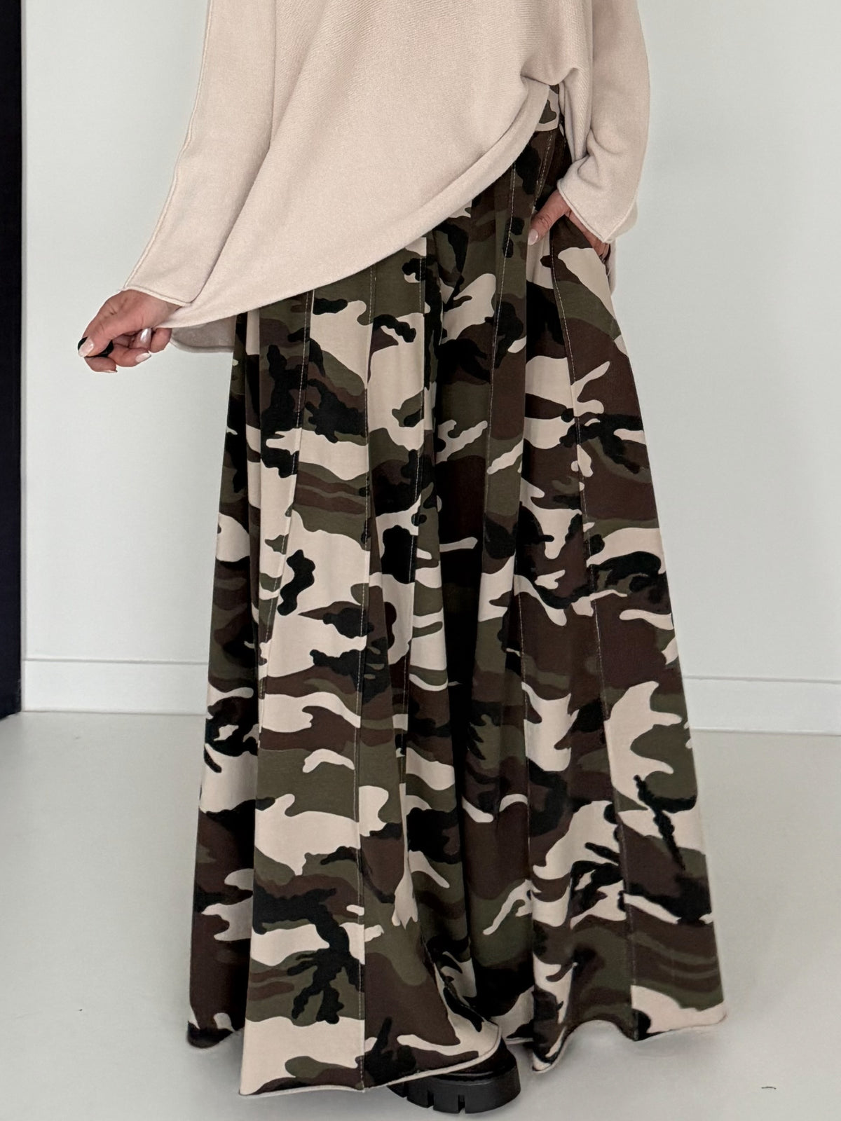 Palazzo-Sweathose in Camouflage-Look - beige-mehrfarbig