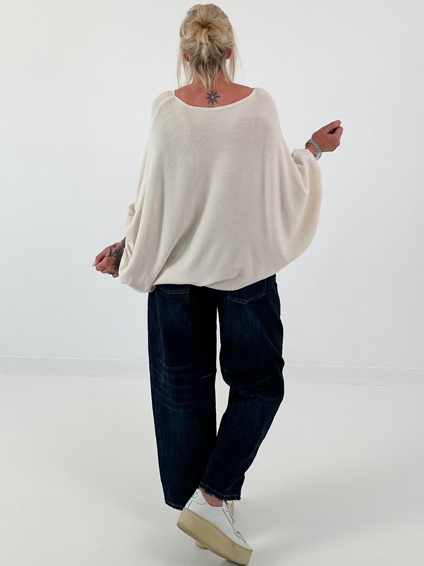 Oversized Pullover mit raffinierten Details - creme