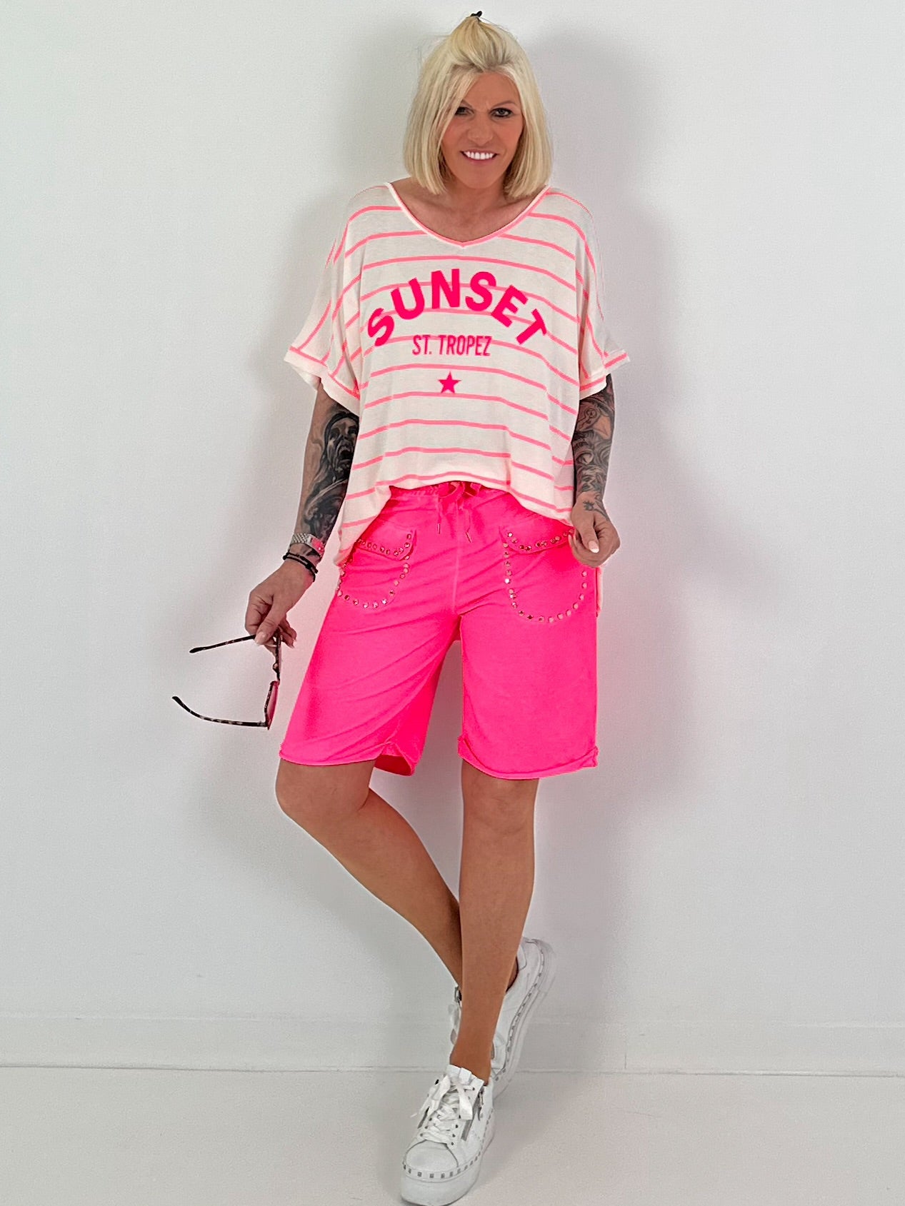 T-Shirt with stripes Sunset - ecru-neon pink