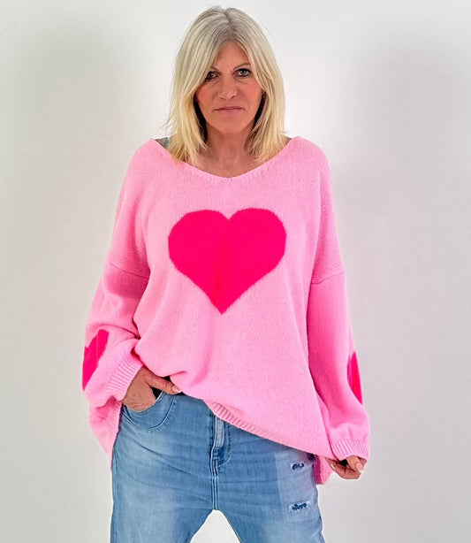 Oversized Pullover Modell "Heart Flair" - rosa