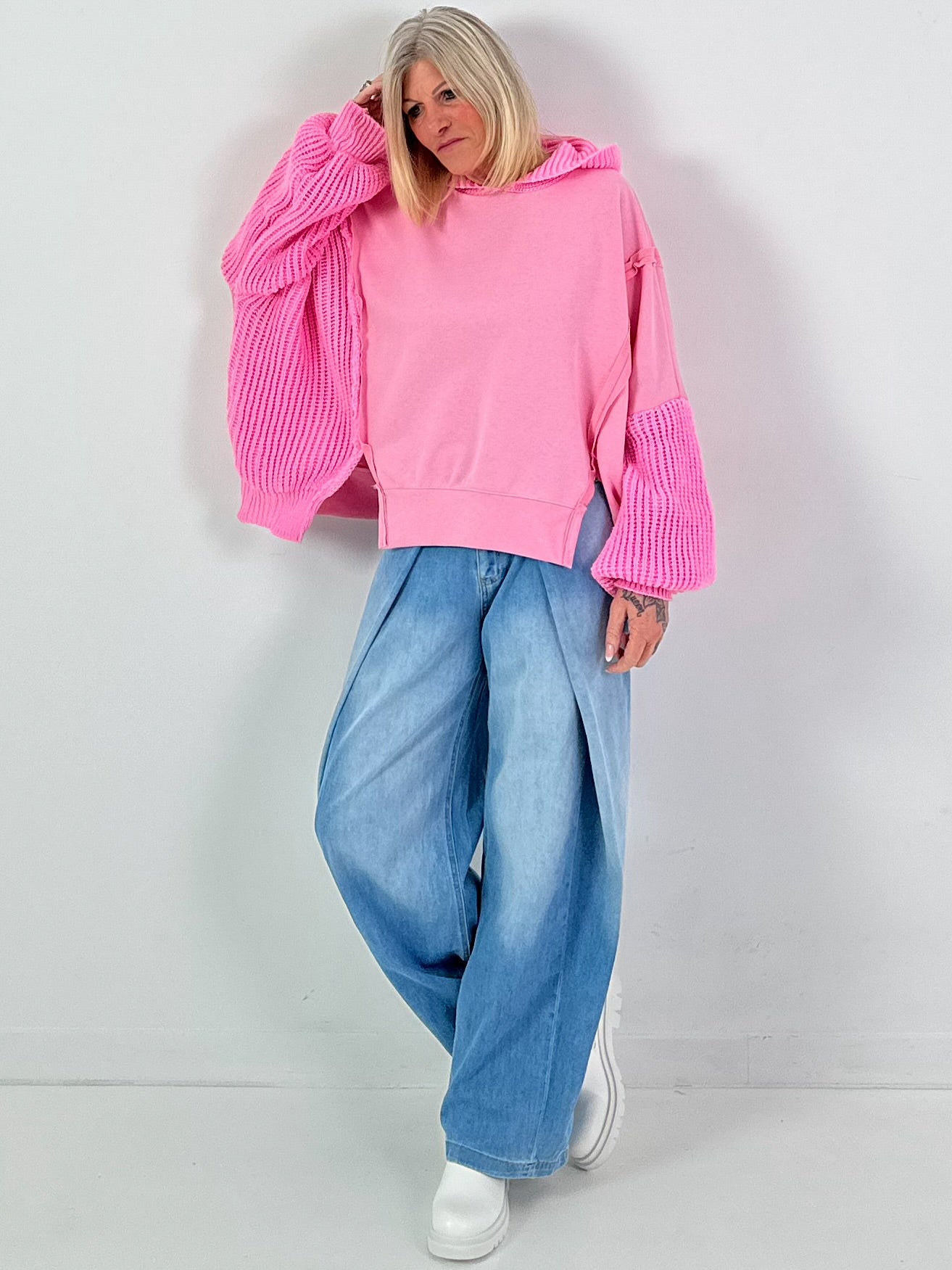 Materiaalmix hoodie model "Knit Fusion" - roze