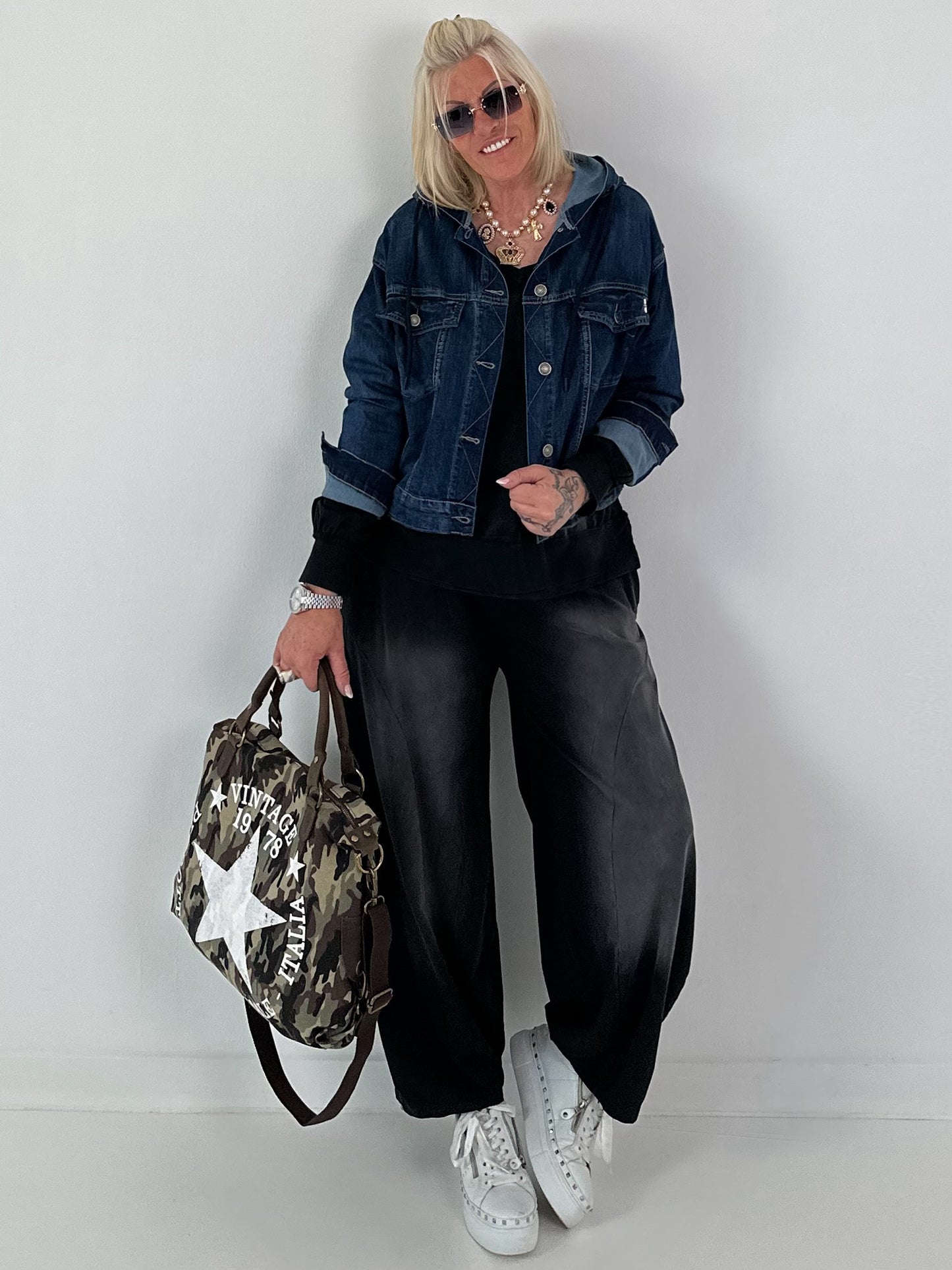 Lässiges Sweatshirt im Used-Look - schwarz