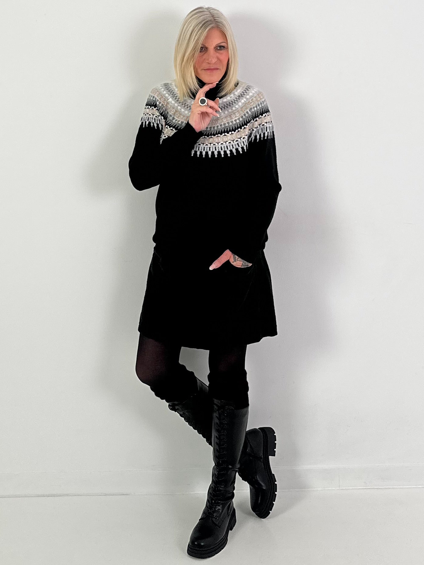 Turtleneck sweater model "Scandinavian Shine" - black-gray