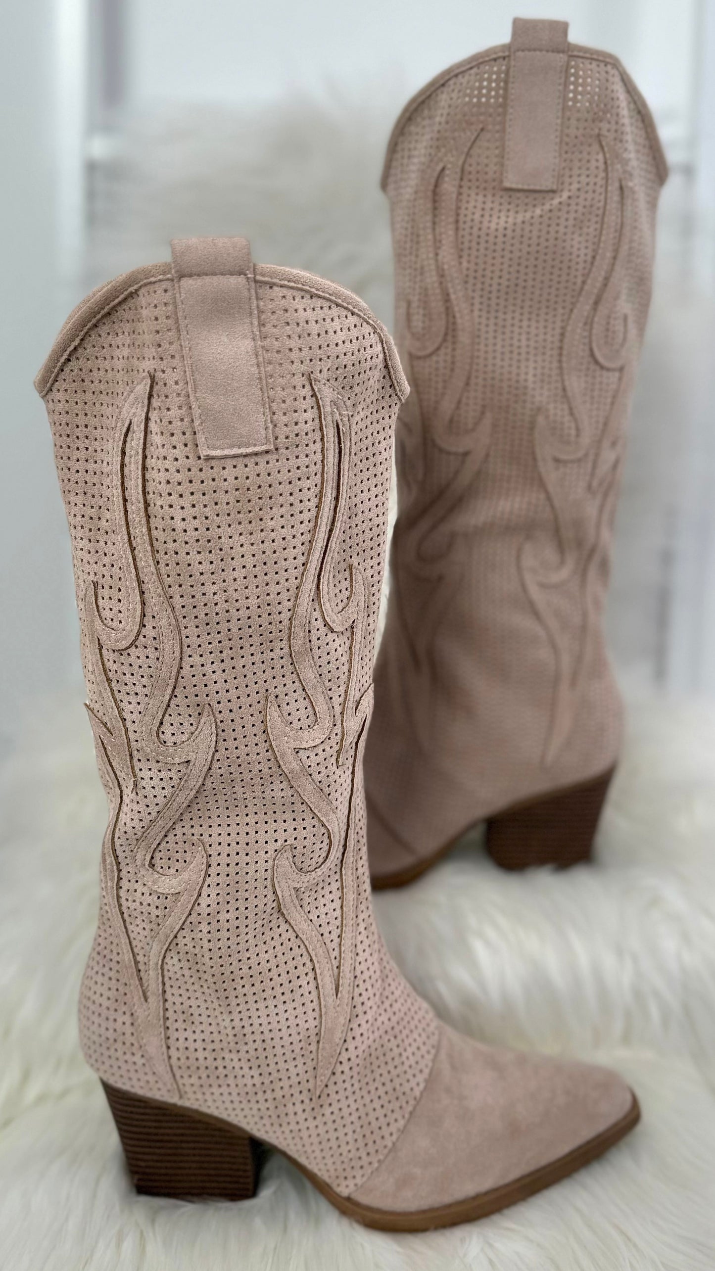 Cowboy Boots - Beige