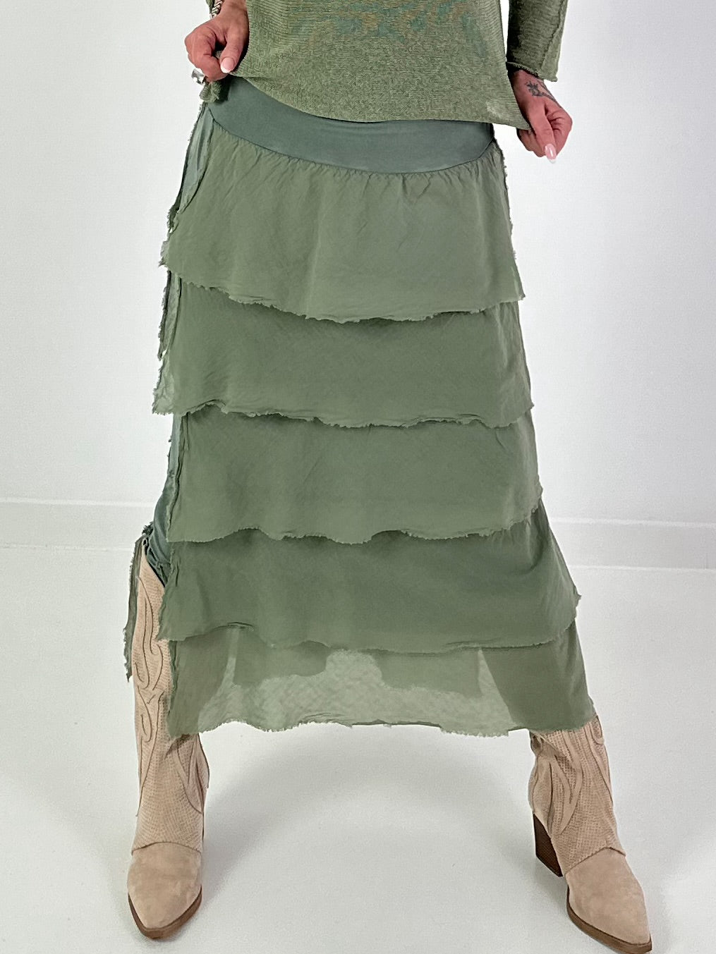 Long skirt with flounces - khaki