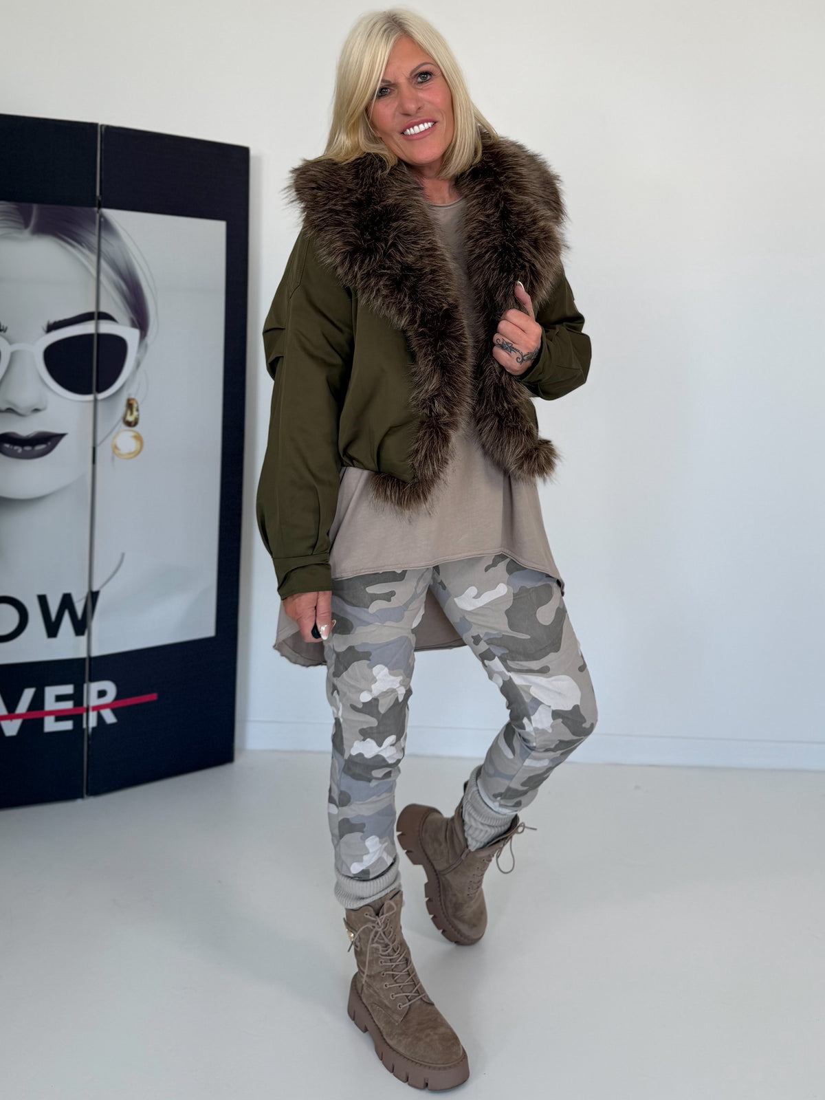 Jacke mit kuscheligem Fellkragen - oliv