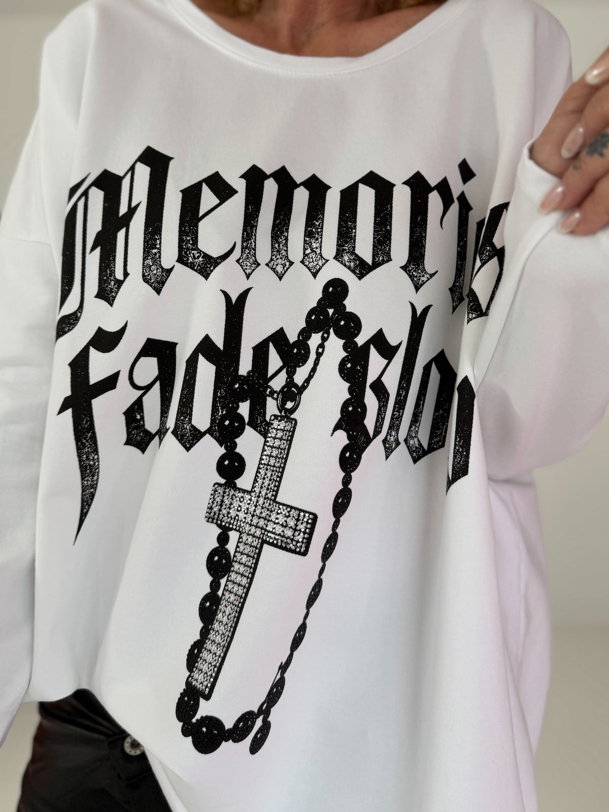 Sweater Memories Fade Glow - weiss