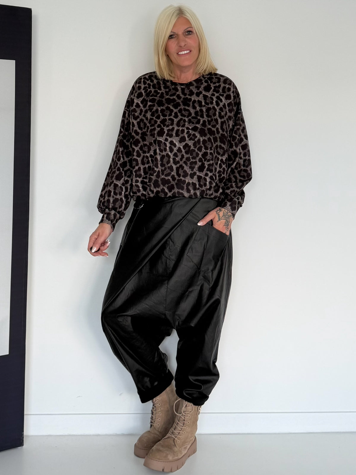 Ballonsweater im All Over Leo-Look - mokka-leo-mehrfarbig