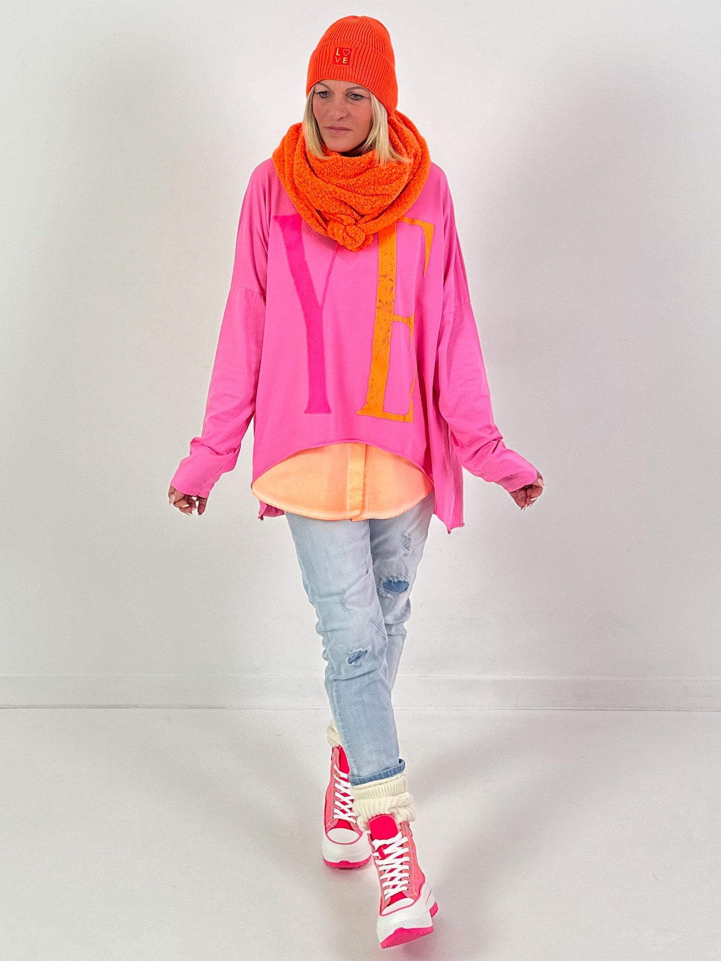 Oversized shirt model "YEAH" - bubble pink