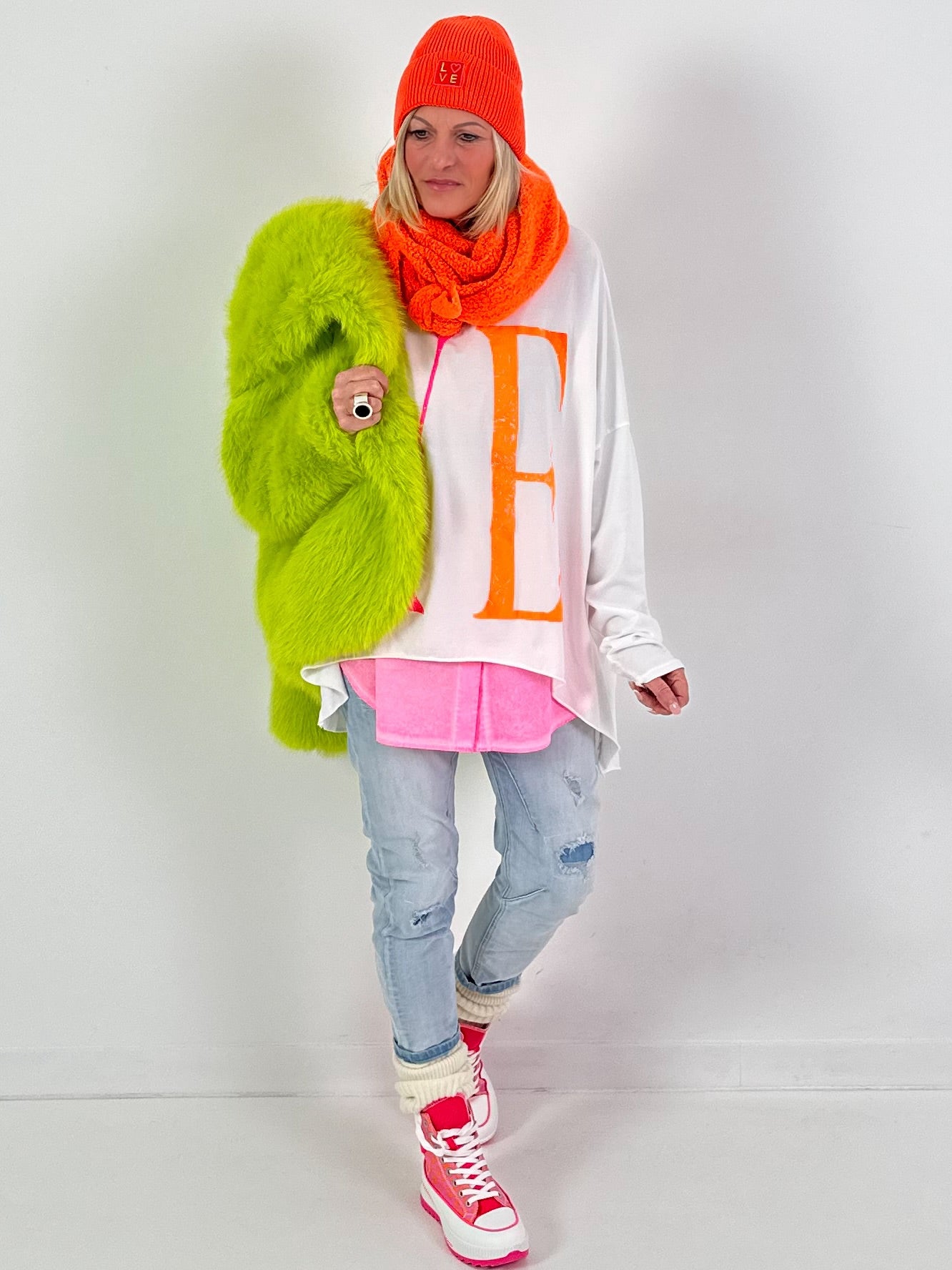 Oversized shirt model “YEAH” - white